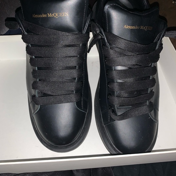 Alexander McQueen - Picture 5 of 6